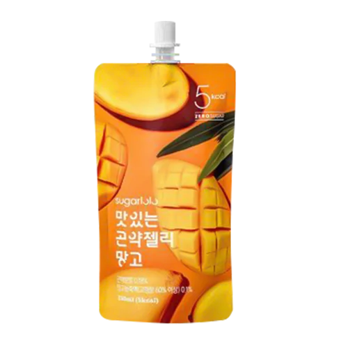 150 毫升吸嘴自立袋包装的芒果味魔芋果冻饮品，配白色旋盖