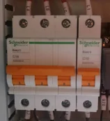 Schneider frequency converter controlling main motor speed on SW-350B film beneath feeding pillow packing machine